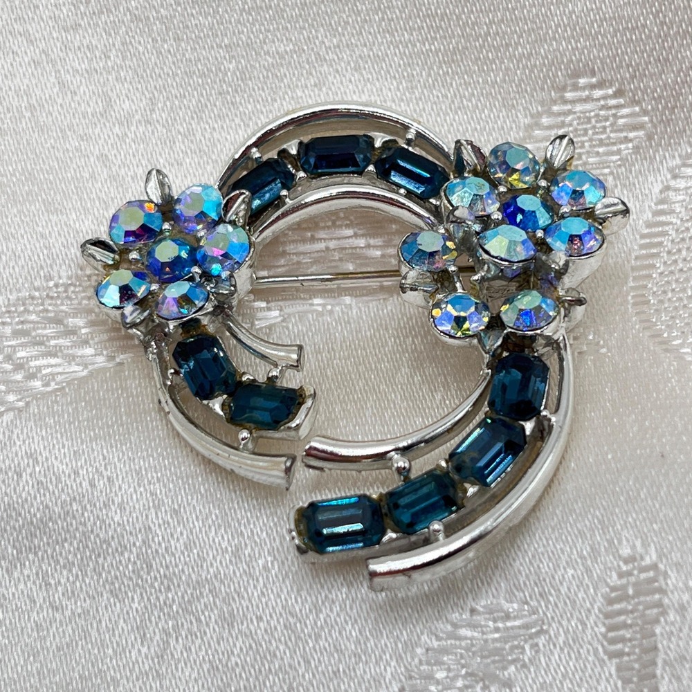 Vintage Lisner 1960s Blue AB Rhinestone Abstract Pin Brooch w/ Silver Tone Metal